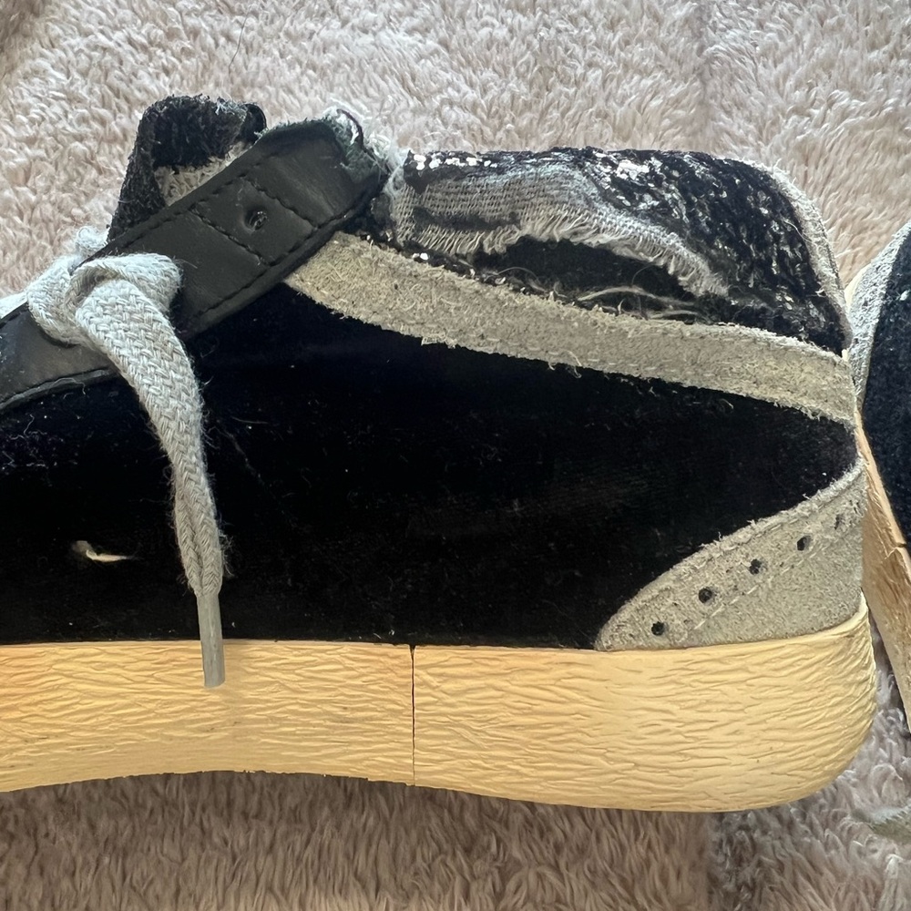 Golden Goose Black and Gray Mid Star Sneakers - Picture 3 of 8